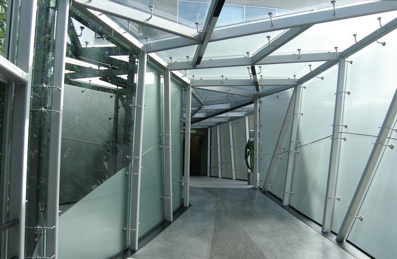 Alu-niki nietypowe konstrukcje szklano-aluminiowe